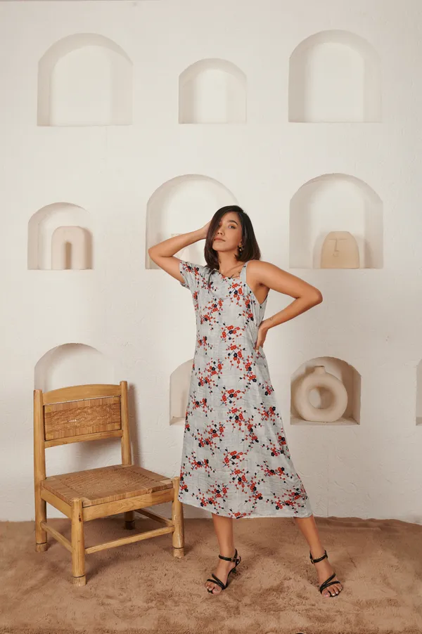 Sleeveless_Midi_Dress