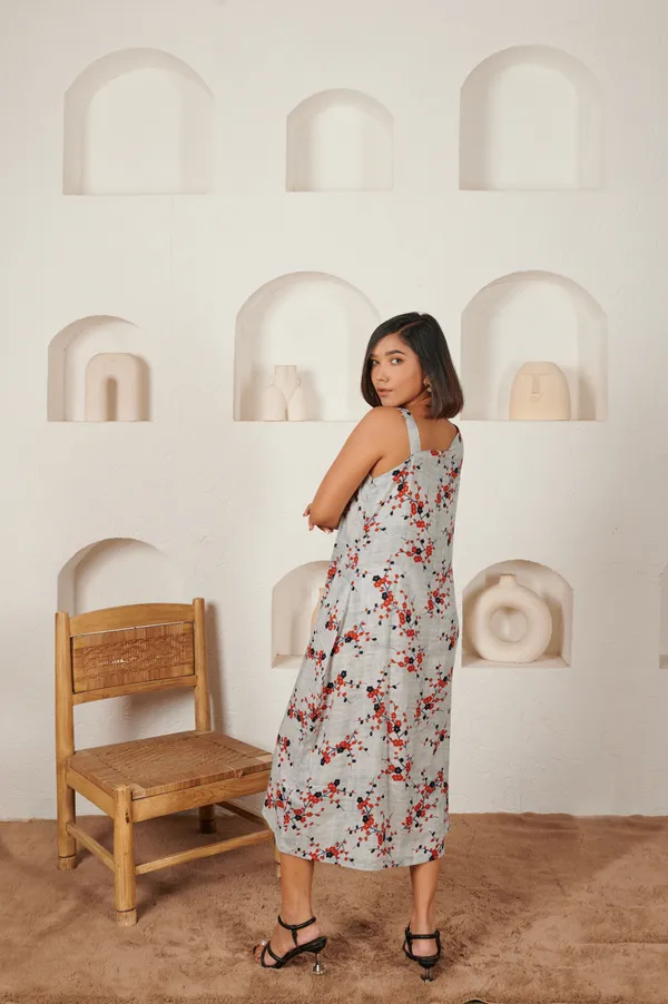 Sleeveless_Midi_Dress