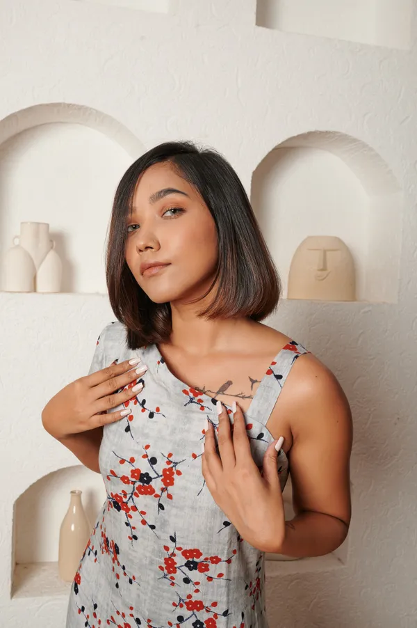 Sleeveless_Midi_Dress