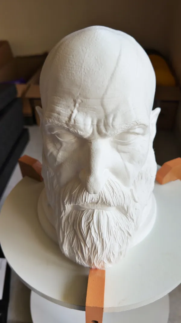 KRATOS_HEADPHONE_STAND