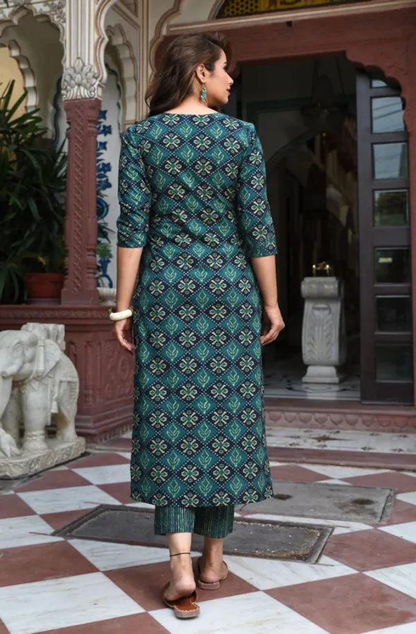 Women's_Rayon_Printed_Straight_Kurta_Pant_With_Dupatta