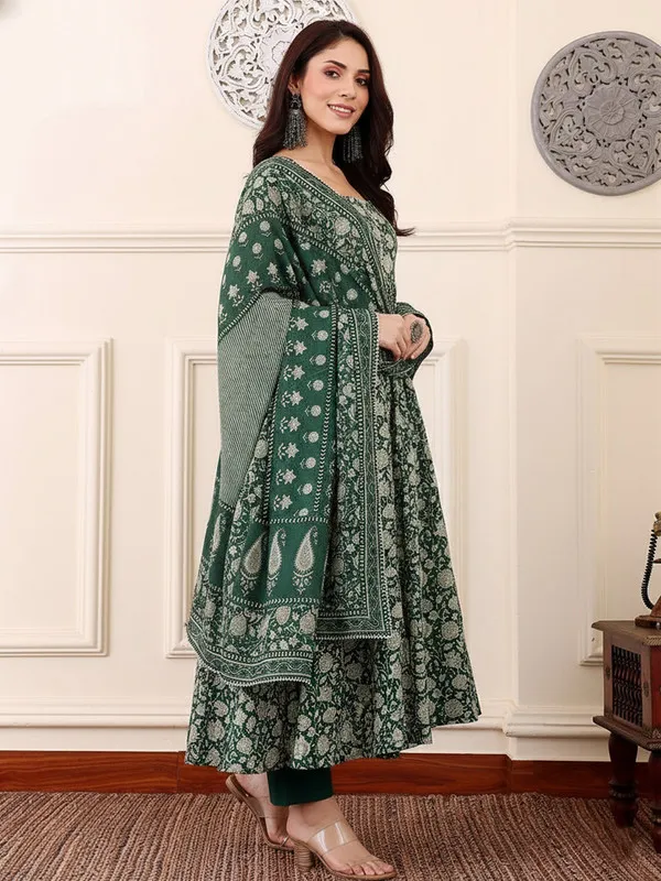 Women's_Rayon_Printed_Anarkali_Kurta_Pant_With_Dupatta