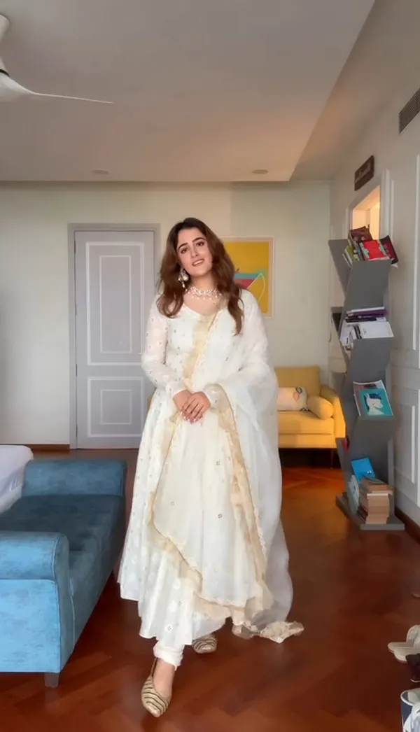 Women's_Faux_Blooming_Embroidery_Anarkali_Kurta_Pant_With_Dupatta