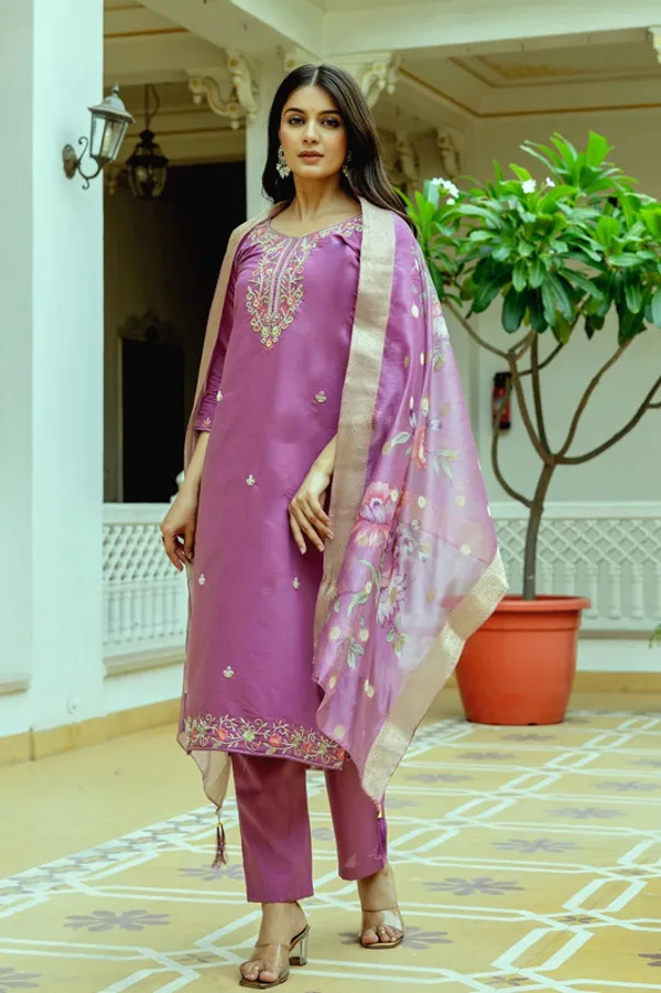 Women's_Chanderi_Silk_Embroidery_Beads_Straight_Kurta_Pant_With_Dupatta