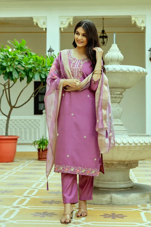 Women's_Chanderi_Silk_Embroidery_Beads_Straight_Kurta_Pant_With_Dupatta