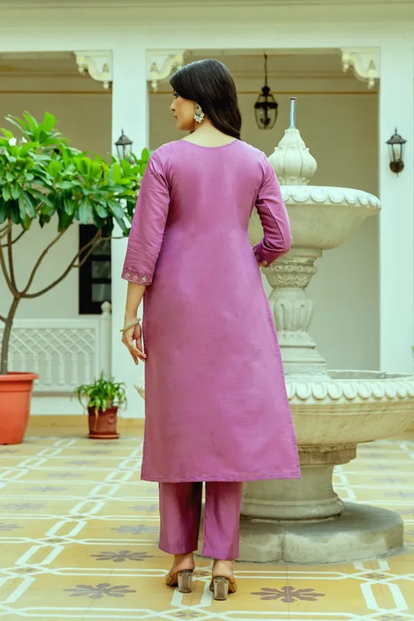 Women's_Chanderi_Silk_Embroidery_Beads_Straight_Kurta_Pant_With_Dupatta