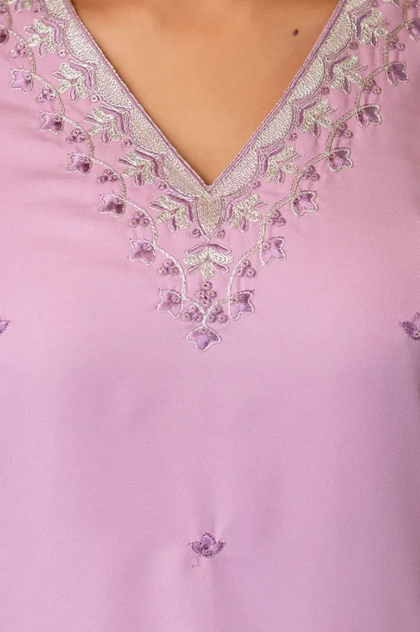 Women_Viscose_Rayon_Embroidery_Kurta_Pant_Set_With_Dupatta