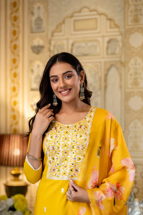 Women_Viscose_Rayon_Embroidery_Kurta_Pant_Set_With_Dupatta