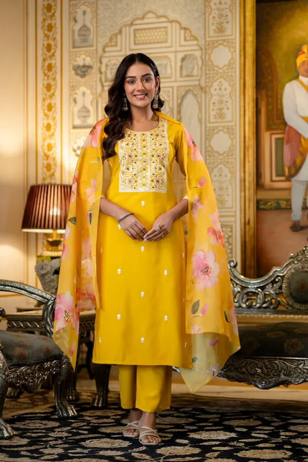 Women_Viscose_Rayon_Embroidery_Kurta_Pant_Set_With_Dupatta