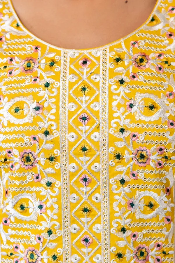 Women_Viscose_Rayon_Embroidery_Kurta_Pant_Set_With_Dupatta