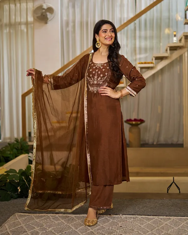 Women_Vichitra_Silk_Embroidery_Kurta_Pant_Set_With_Dupatta