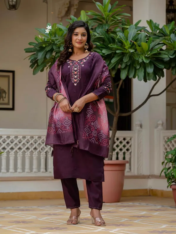 Women's_Roman_Silk_Embroidery_Straight_Kurta_Pant_With_Dupatta