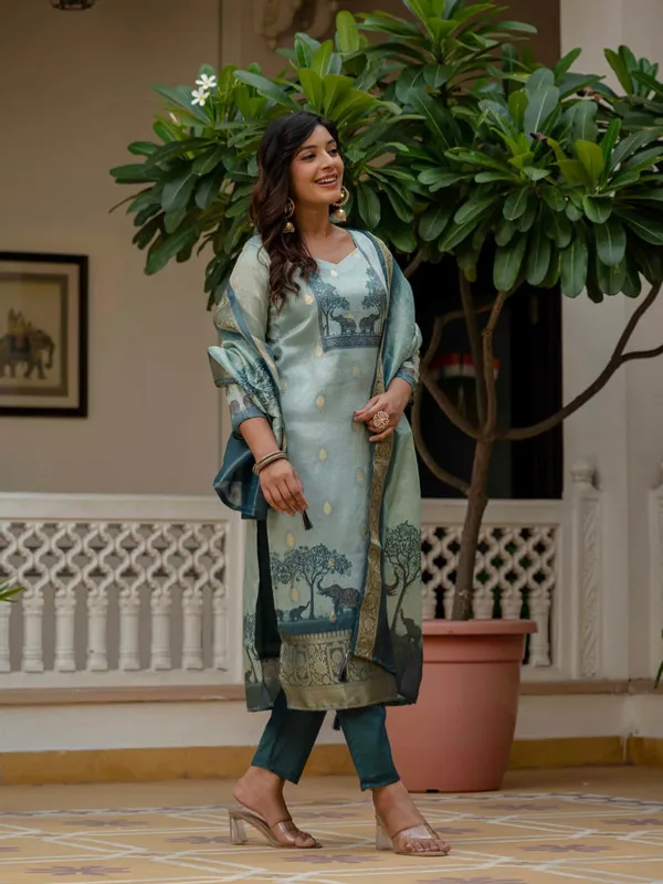Womens_Jacquard_Silk_Printed_Straight_Kurta_Pant_With_Dupatta