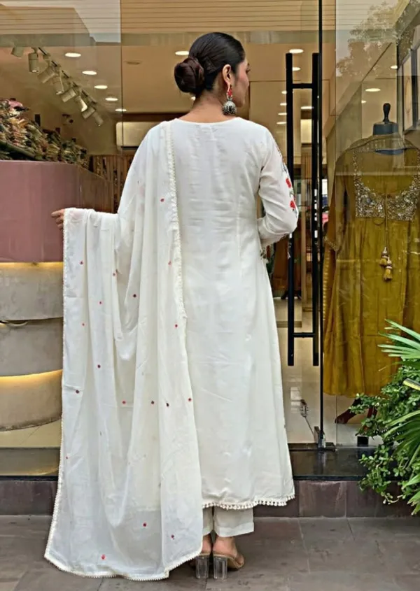 Women's_Chanderi_Silk_Embroidery_Straight _Kurta_Pant_With_Dupatta