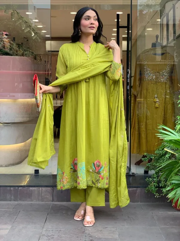 Women's_Chanderi_Silk_Embroidery_Straight _Kurta_Pant_With_Dupatta