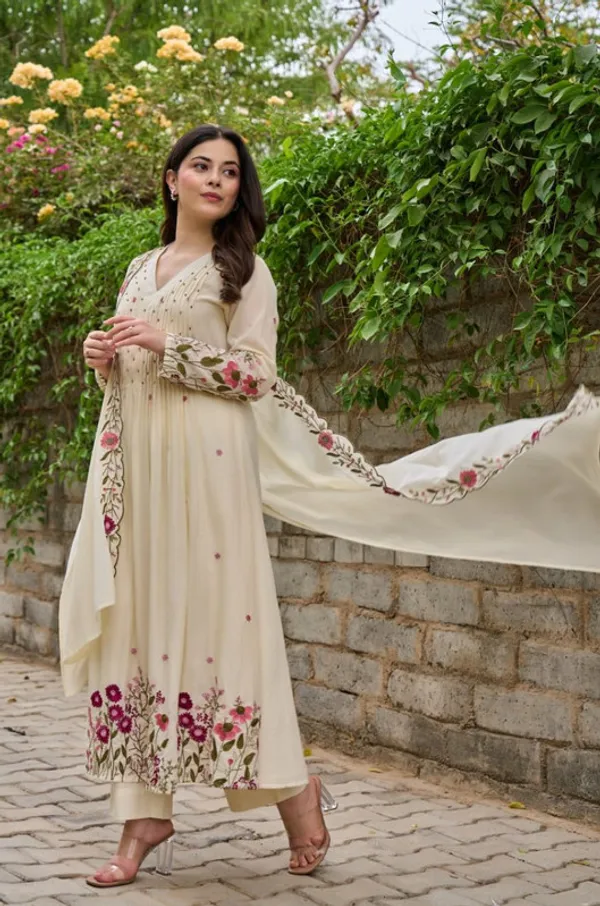 Women's_Chanderi_Silk_Embroidery_Anarkali_Kurta_Pant_With_Dupatta