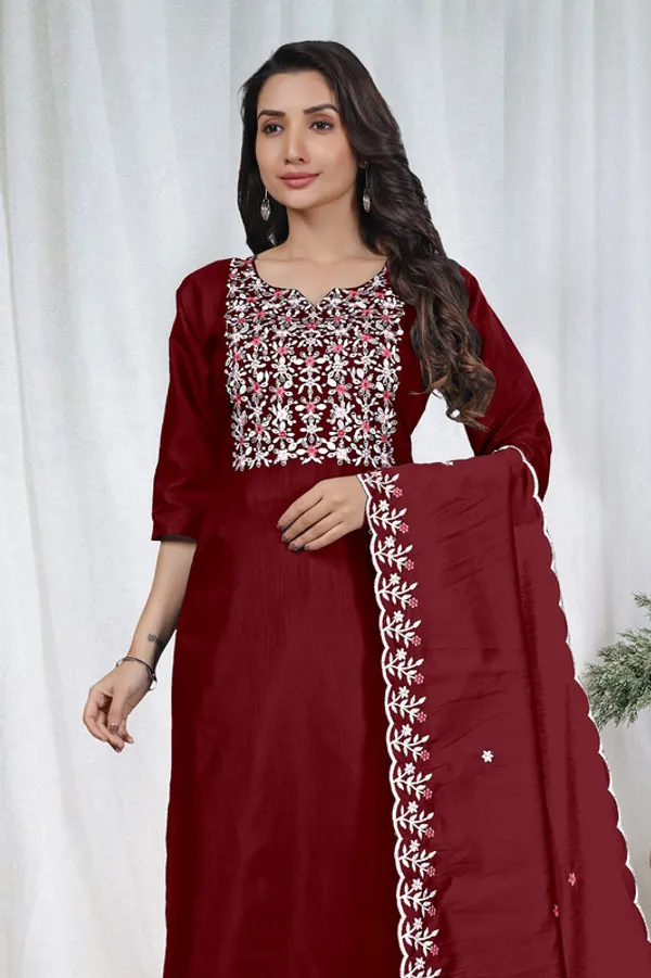 Women_Orange_Verical_Cotton_Embroidery_Kurta_Pant_Set_With_Dupatta