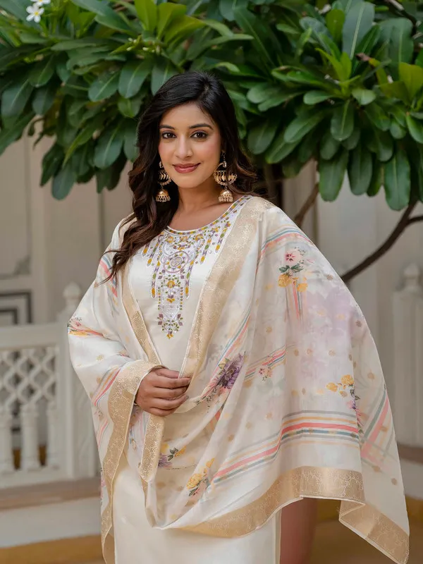Women_Roman_Silk_Embroidery_Kurta_Pant_Set_With_Dupatta