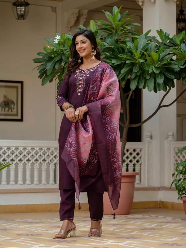Women_Roman_Silk_Embroidery_Kurta_Pant_Set_With_Dupatta