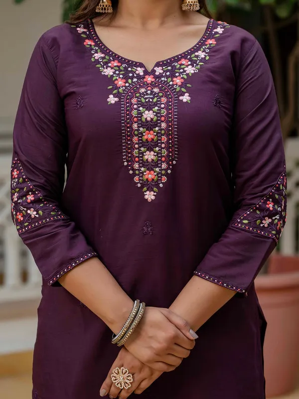Women_Roman_Silk_Embroidery_Kurta_Pant_Set_With_Dupatta