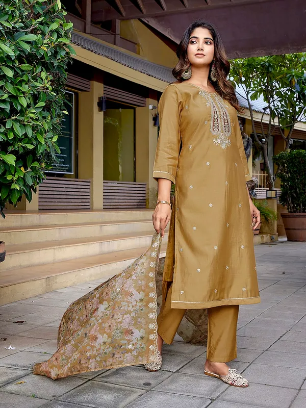 Women's_Viscose_Chanderi_Embroidery_Straight_Kurta_Pant_With_Dupatta