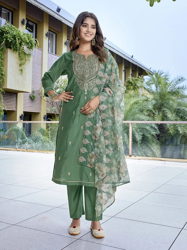 Women's_Viscose_Chanderi_Embroidery_Straight_Kurta_Pant_With_Dupatta