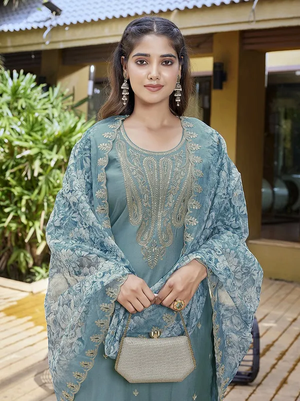 Women's_Viscose_Chanderi_Embroidery_Straight_Kurta_Pant_With_Dupatta