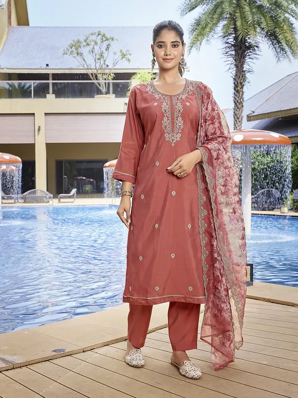 Women's_Silk_Blend_Embroidery_Straight_Kurta_Pant_With_Dupatta
