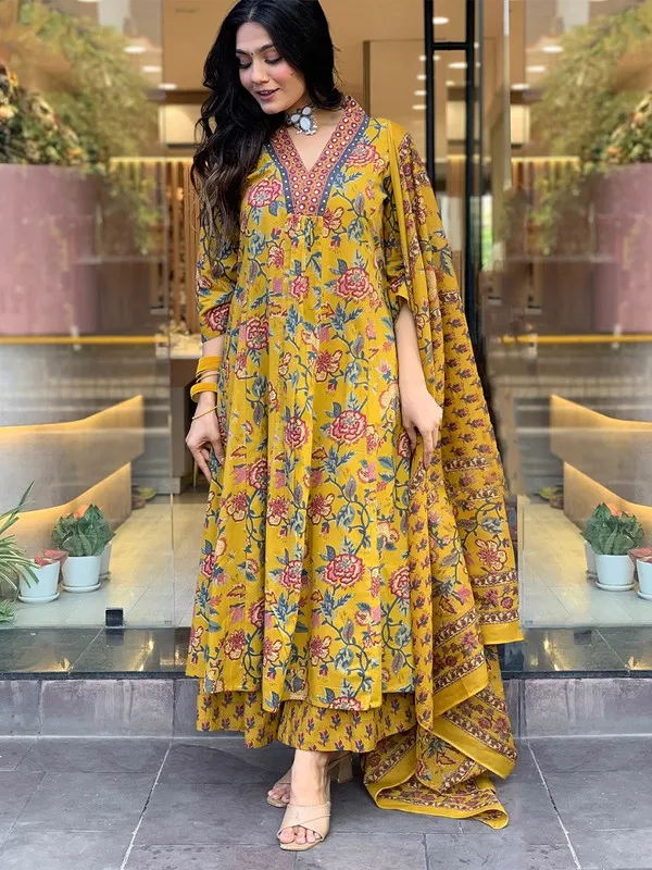 Women's_Viscose_Printed_Anarkali_Kurta_Plazzo_With_Dupatta