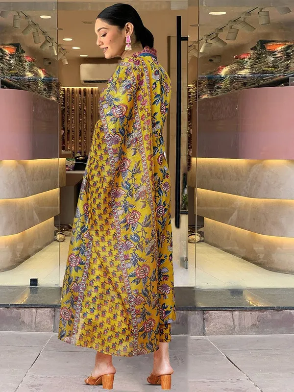 Women's_Viscose_Printed_Anarkali_Kurta_Plazzo_With_Dupatta