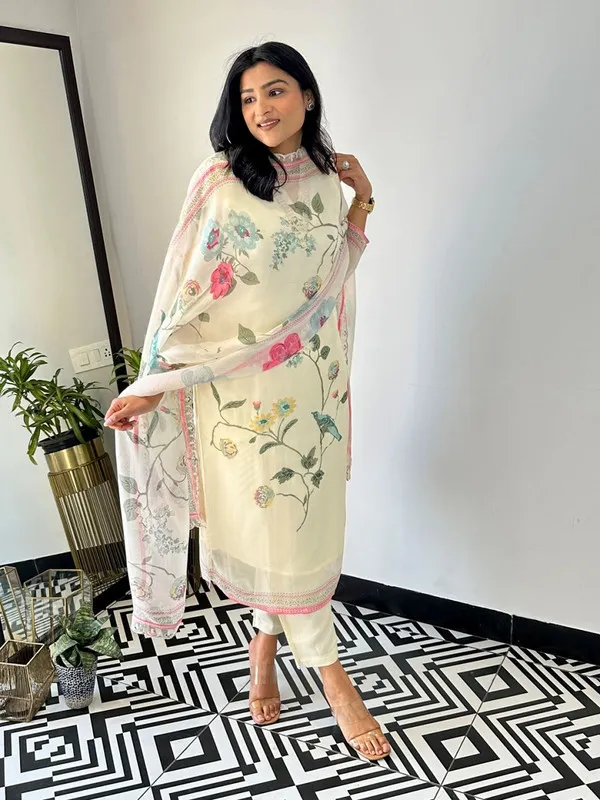 Women's_Organza_Printed_Straight_Kurta_Pant_With_Dupatta