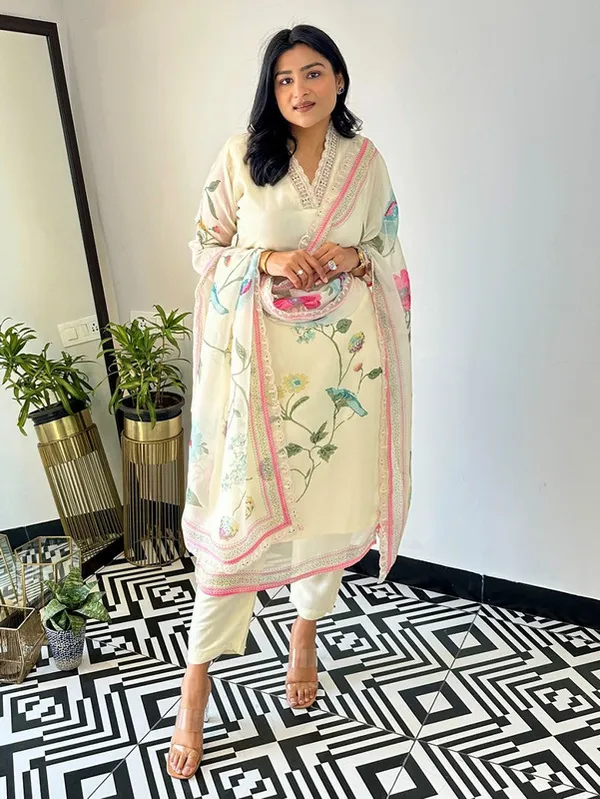 Women's_Organza_Printed_Straight_Kurta_Pant_With_Dupatta