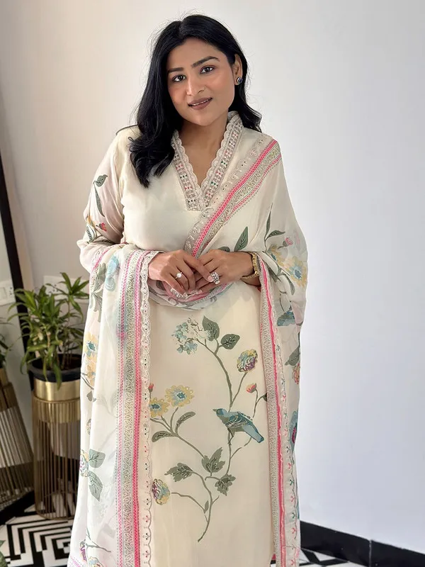 Womens_Organza_Printed_Straight_Kurta_Pant_With_Dupatta