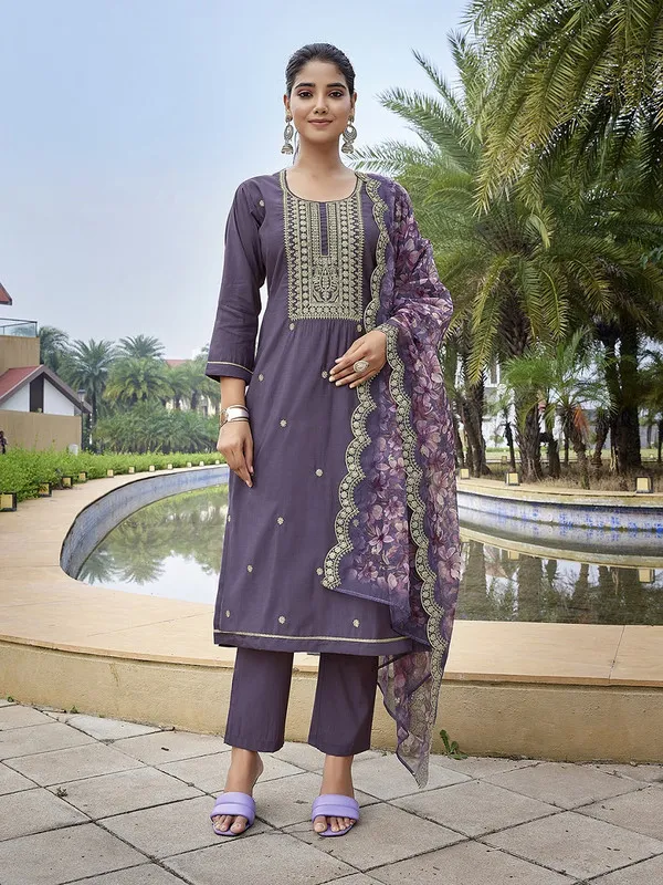 Women's_Viscose_Chanderi_Embroidery_Straight_Kurta_Pant_With_Dupatta