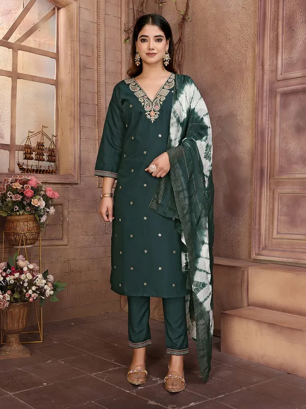 Women's_Viscose_Embroidery_Straight_Kurta_Pant_With_Dupatta