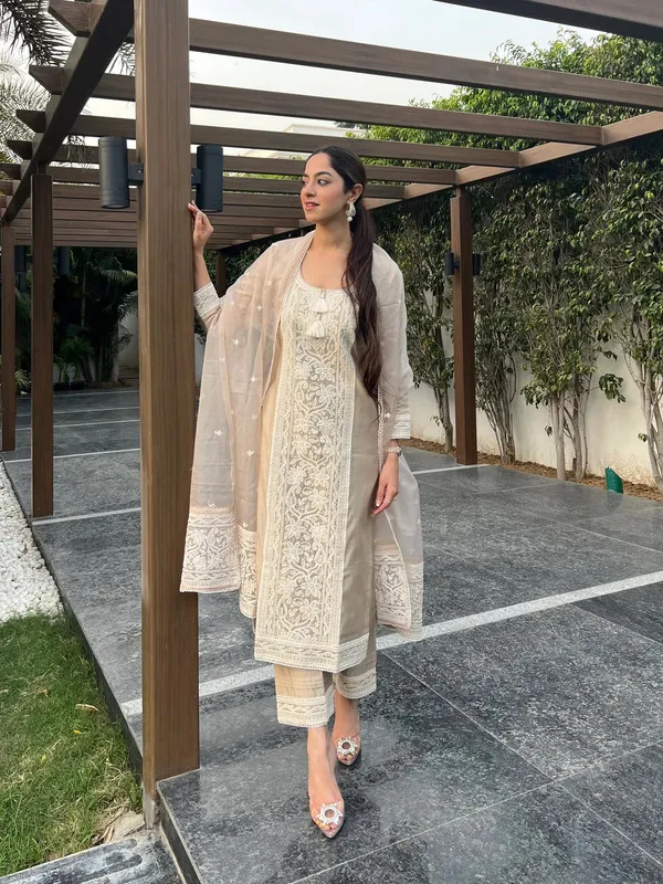 Womens_Chanderi_Embroidery_Straight_Kurta_Pant_With_Dupatta