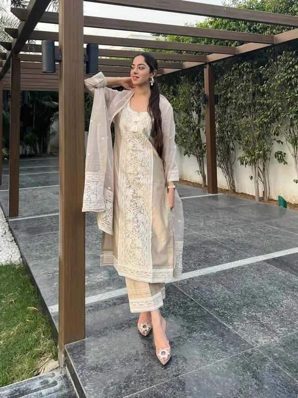 Womens_Chanderi_Embroidery_Straight_Kurta_Pant_With_Dupatta