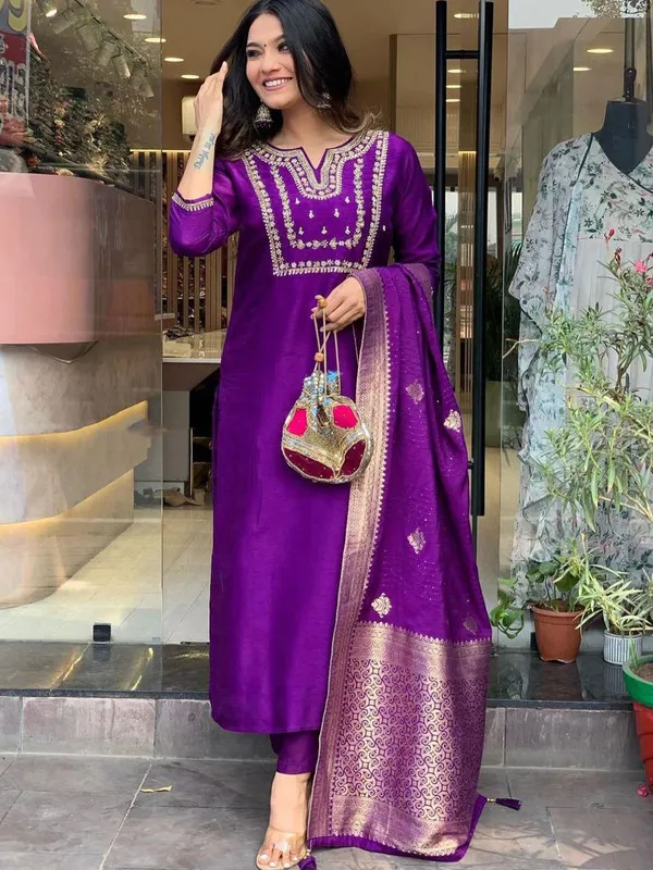 Women's_Chanderi_Embroidery_Straight_Kurta_Pant_With_Dupatta