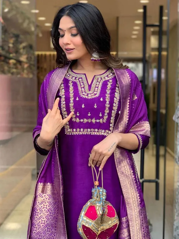 Women's_Chanderi_Embroidery_Straight_Kurta_Pant_With_Dupatta