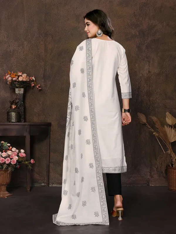 Women's_Cotton_Embroidery_design_Straight_Kurta_Pant_With_Dupatta