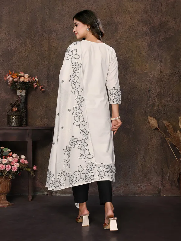 Womens_Cotton_Embroidery_Design_Straight_Kurta_Pant_With_Dupatta