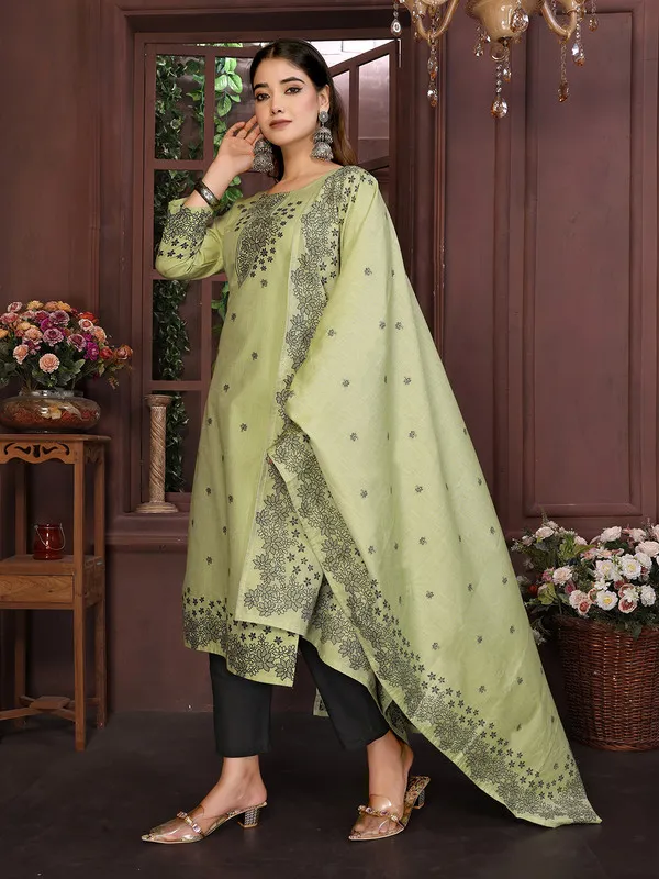 Women's_Cotton_Embroidery_design_Straight_Kurta_Pant_With_Dupatta