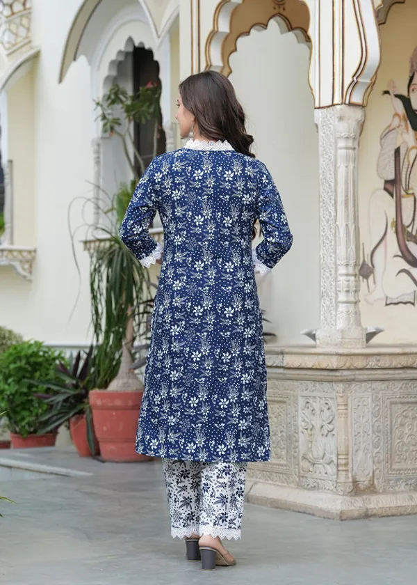 Women's_Cotton_Blend_Floral_Straight_Kurta_With_Pant