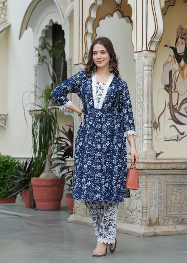 Women's_Cotton_Blend_Floral_Straight_Kurta_With_Pant