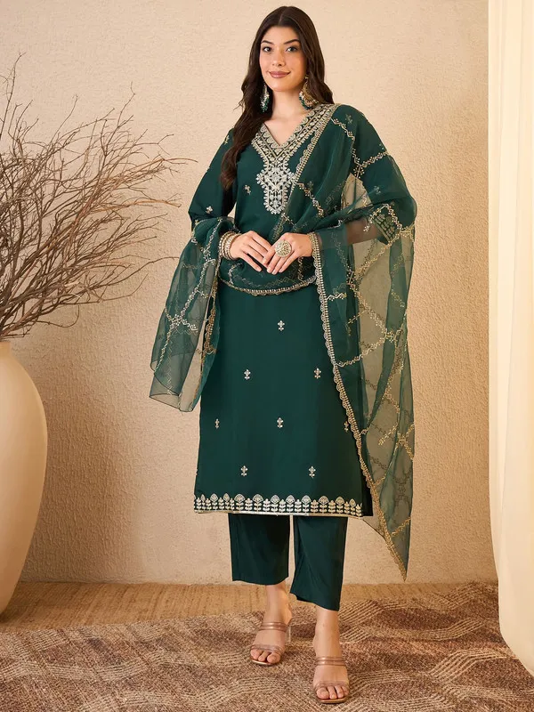Women's_Silk_Blend_Embroidered_Straight_Kurta_Pant_With_Dupatta