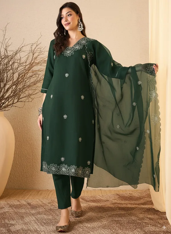Women's_Silk_Blend_Embroidered_Straight_Kurta_Pant_With_Dupatta