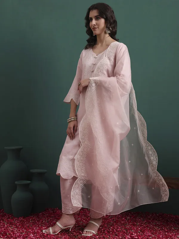 Women's_Silk_Blend_Embroidery_Straight_Kurta_Pant_With_Dupatta