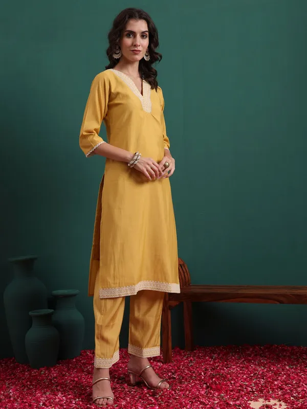 Women's_Silk_Blend_Embroidery_Straight_Kurta_Pant_With_Dupatta