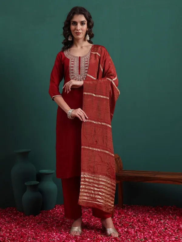 Women's_Viscose_Embroidery_Straight_Kurta_Pant_With_Dupatta