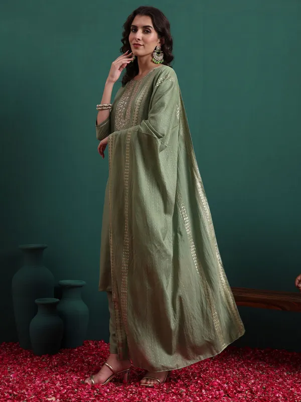 Women's_Viscose_Embroidery_Straight_Kurta_Pant_With_Dupatta